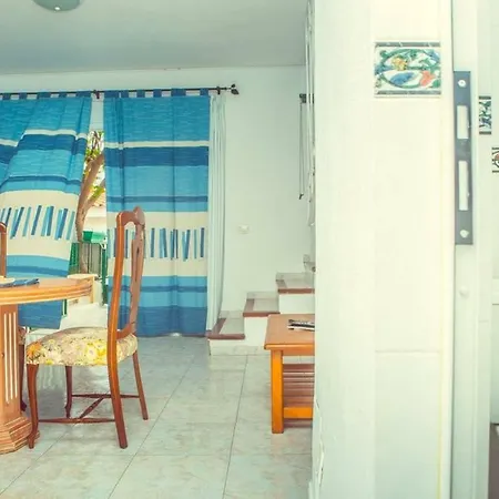 Amazing Bungalow In Costa Adeje Center 阿德耶